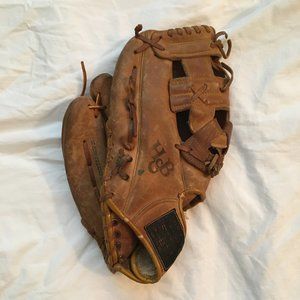 HBG Louisville Slugger Left Hand Softball Glove